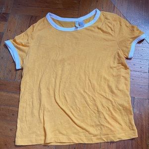 H&M Divided Size M Yellow Basic Tee